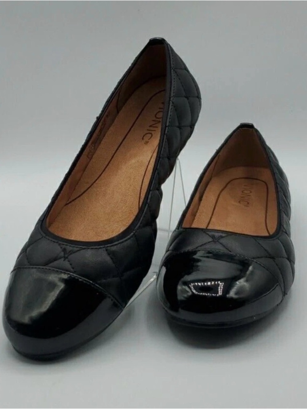 Vionic Desiree Quilted Ballet Flats Black Patent Cap Toe Size 6.5 Classic Chic